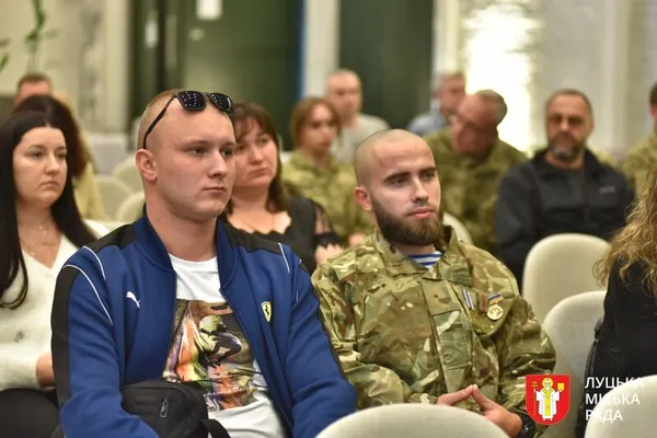 У Луцьку захисникам вручили державні нагороди та відзнаки міського голови (фото)