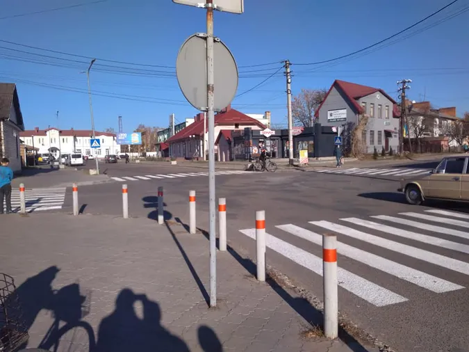 У Ківерцях встановили безпечні пішохідні переходи (фото)