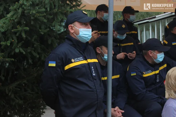 Як вітали з професійним святом луцьких рятувальників (фото)