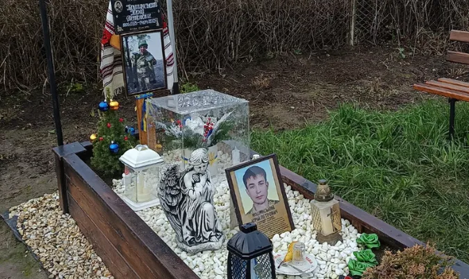 У Луцькому районі в матері загиблого на війні Героя «вкрали пам'ять» про сина (фото)