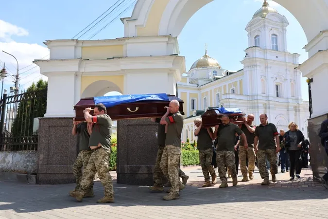 У Луцьку попрощалися з Героями Романом Меюсом та Олександром Радивоніком (фото)