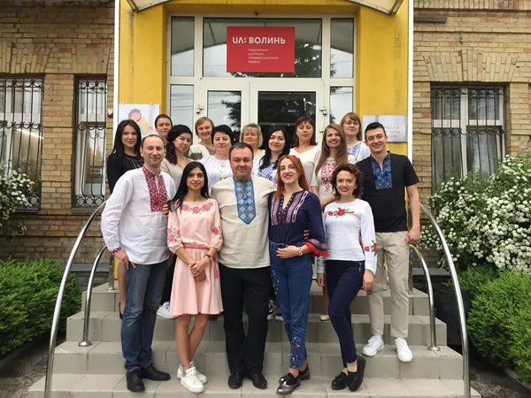 День вишиванки: відомі волиняни одягнули сорочки (фото)