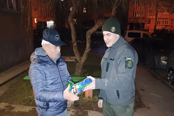 Волинські гвардійці привітали зі святами ветеранів та родини загиблих побратимів (фото)