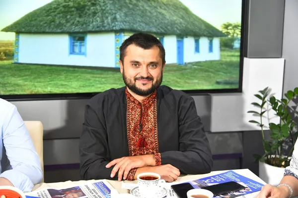 Мівіна, маршрутки, побачення: як економили лучани в молоді роки