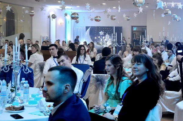 У луцькій церкві «Фіміам» відбулася грандіозна вечірка для людей з інвалідністю (фото)