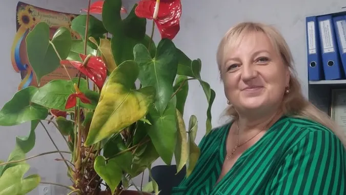 «Чоловіче щастя» у бібліотеці: як волинянка перетворила книгозбірню на тропічний сад