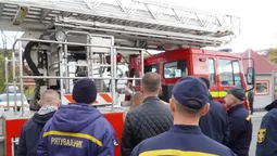 Волинські рятувальники отримали спецтехніку з Британії (фото)