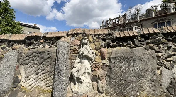 Сонце і котики: весна у будинку Голованя (фото)