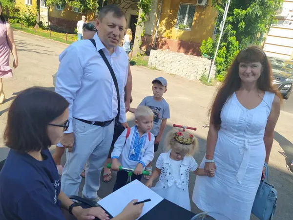 У Чернігові фестиваль CheTwinsFest 2021 зібрав 85 пар близнюків та двійнят (фото)