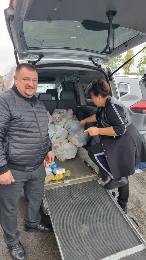 У Підгайцівській громаді літнім людям роздали пакунки допомоги (фото)