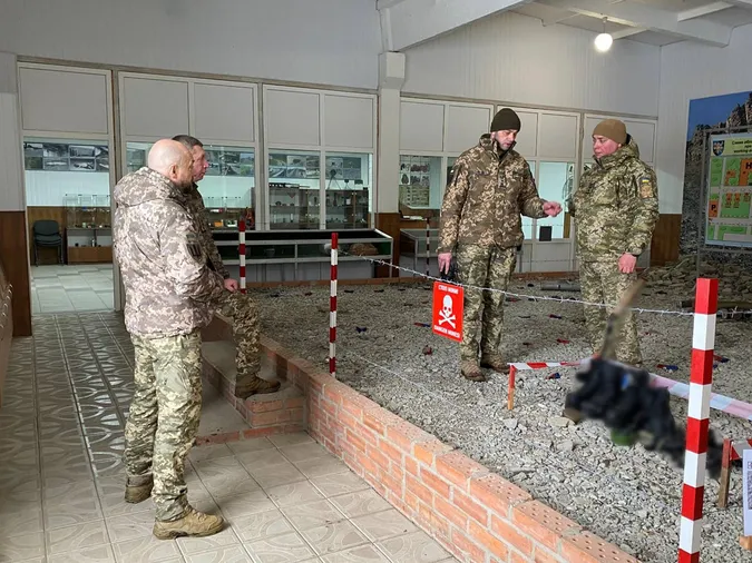 У Міноборони розробляють протимінні берці для саперів (фото)