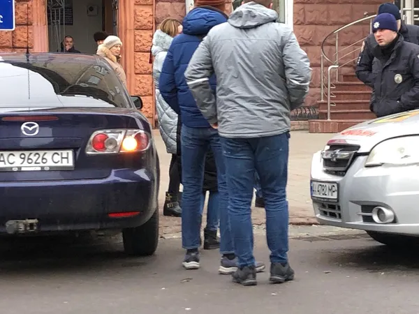 У центрі Луцька – аварія за участю учбового авто (фото)