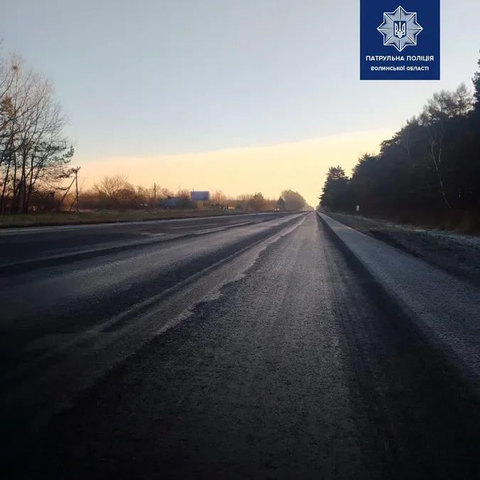 Патрульні закликають водіїв бути обережними на трасі Устилуг-Луцьк-Рівне