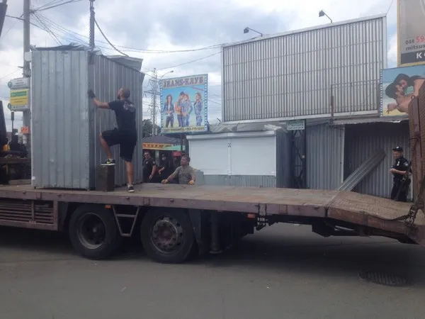 У Луцьку муніципали демонтували 420 незаконно встановлених тимчасових споруд