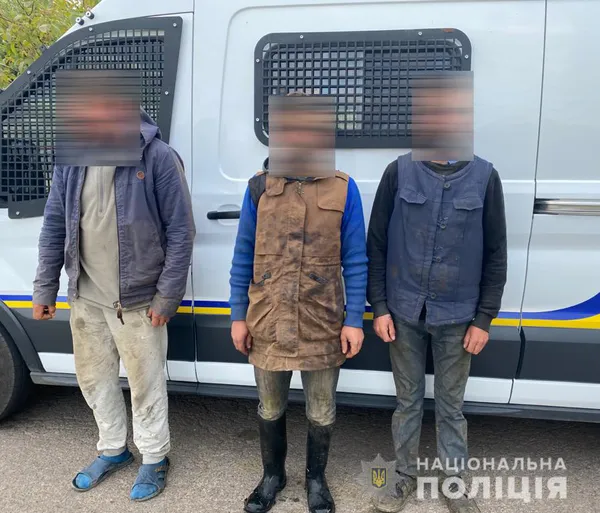Жили в хліву і працювали за їжу: волинянка утримувала людей у трудовому рабстві (фото, відео)