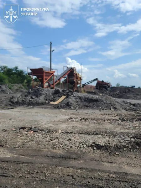 На Волині фірма добула понад 100 тисяч тонн корисних копалин без дозволів (фото)