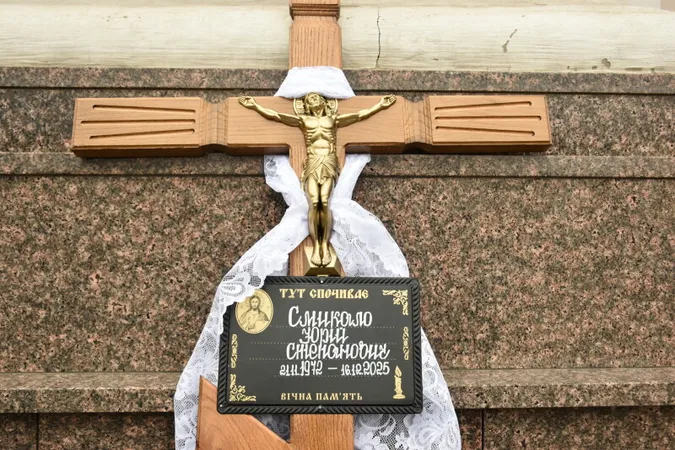 У Луцьку провели в останню дорогу Героя Юрія Смикала (фото)