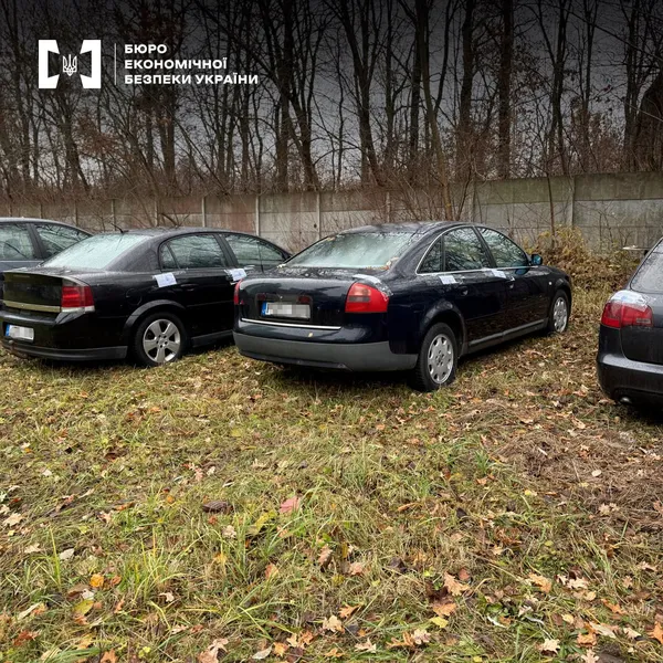 Ввезли і продали понад 700 авто: на Львівщині викрили псевдоблагодійників (фото)