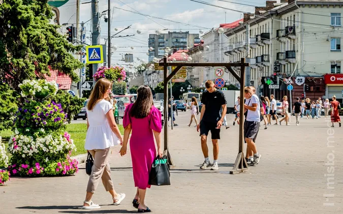 У Луцьку через спеку встановлюють вуличні душі: де саме