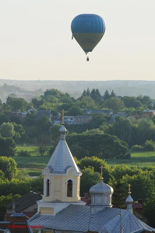 Літало все: світлини повітряного шоу від луцького фотохудожника