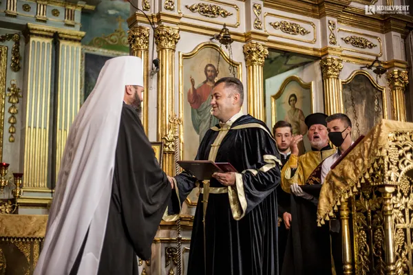 Митрополиту Михаїлу вручили звання почесного доктора Луцького НТУ (фото)