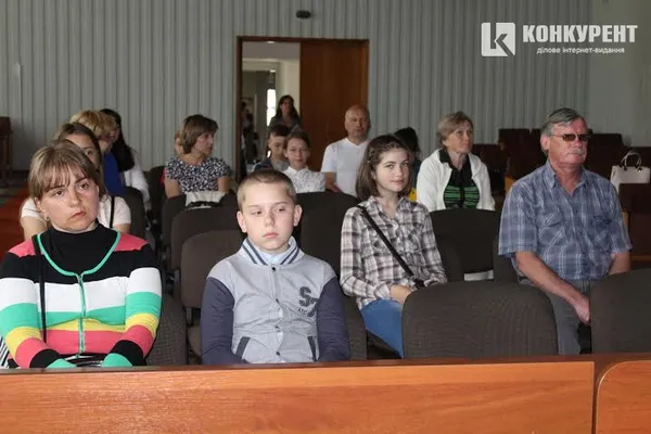 Компанія «Інвестор» подарувала дітям бійців АТО путівки в патріотичний табір