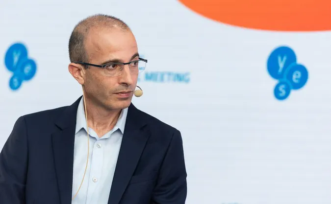 Клас «непотрібних людей» і цифрова диктатура: яке майбутнє чекає на людство