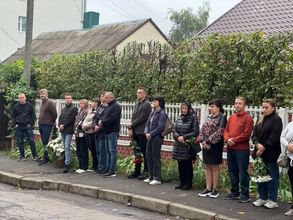 Навіки 22: на Волині в останню дорогу провели Героя Романа Григор'єва (фото)