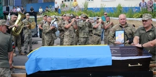 Загинув майже 2 роки тому: на Волині попрощалися з морпіхом Миколою Якубовичем (фото)