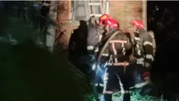 На Волині врятували жінку з охопленого вогнем будинку (фото)