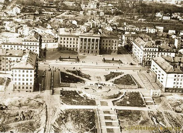 Будівництво площі на пр. Волі, поч. 1960-тих років