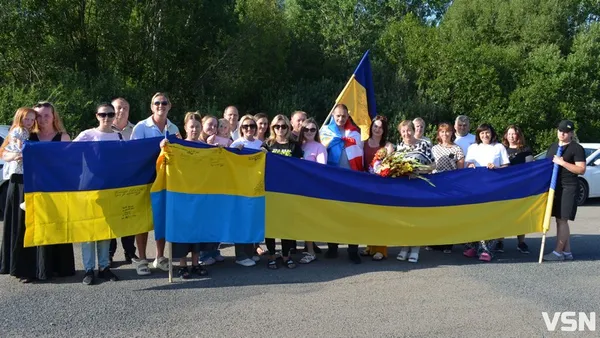 Повернення героя: громада на Волині зустріла звільненого з полону Сергія Тимошука (фото)