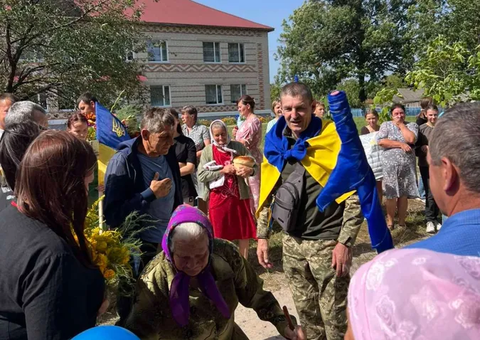 Був у полоні майже два роки: на Волині зустріли воїна Миколу Павляшика (фото)