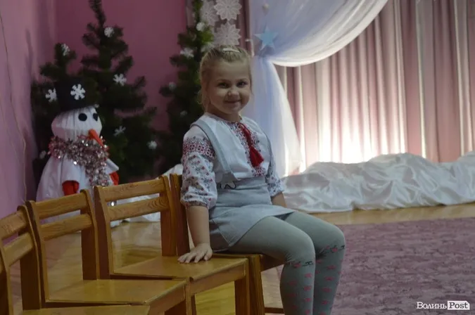 Маленьким лучанам подарунки роздавали два Миколаї (фото)