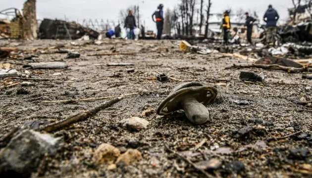 Путін вбив уже 71 українську дитину, ще понад сотню скалічив
