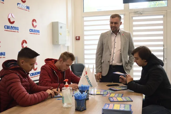 «Досить навчати інших. Потрібно самому йти у владу», – луцький політолог Михайло Наход (інтерв'ю, фото)