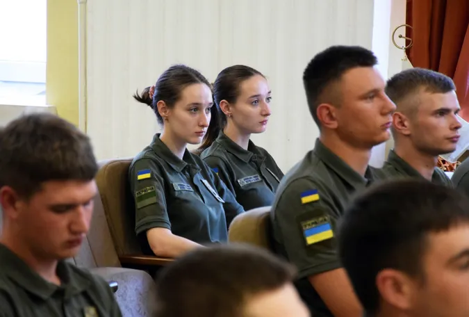 На Волині до служби стали молоді офіцери-прикордонники (фото)