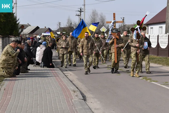 На Волині попрощалися із загиблим прикордонником Андрієм Мартинюком (фото)