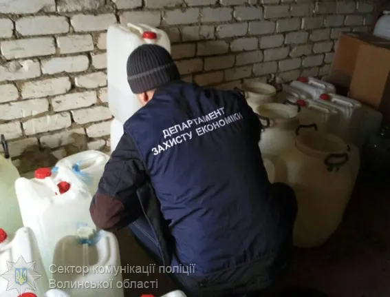 Лучанин підробляв горілку відомих марок (фото)