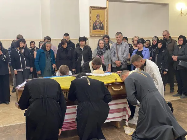 Назавжди 37: на Волині попрощалися з воїном Олегом Дерев'янчуком (фото)