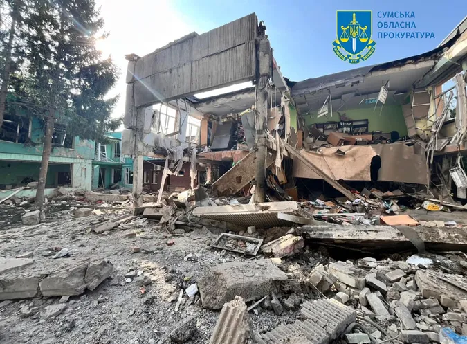 Внаслідок ракетного удару у Сумах – 18 поранених, з них 6 – діти (фото)