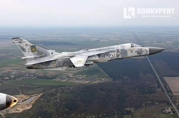 У мережі опублікували фото військових польотів над Луцьком