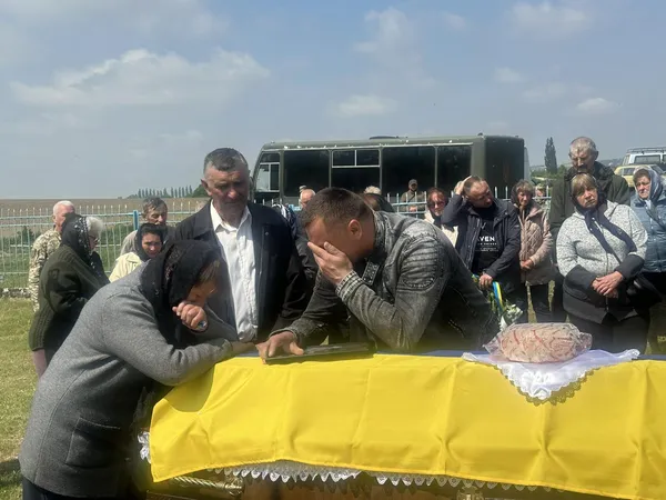 Зник безвісти на Курщині: на Волині попрощалися з воїном Олександром Сачуком (фото)