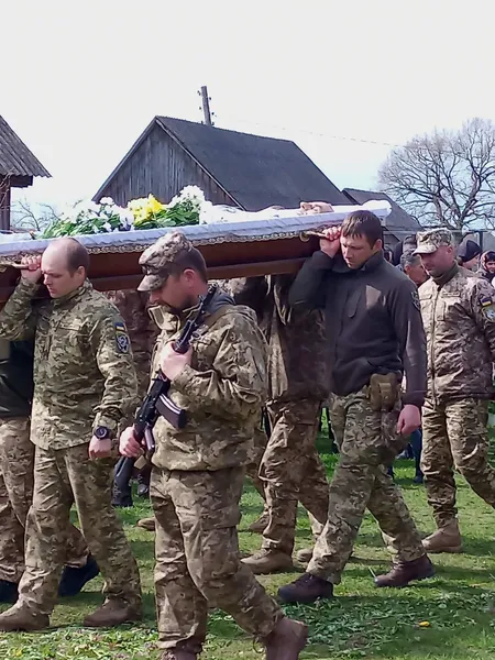 Загинув у боях за Бахмут: на Волині попрощались з бійцем Володимиром Ващуком (фото)