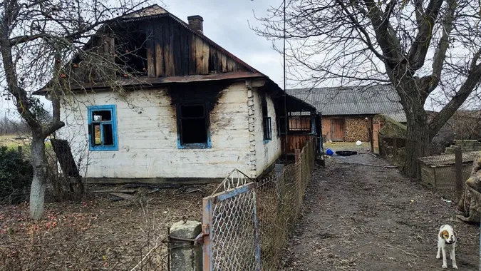 Діти, яких врятували під час пожежі в Луцькому районі – у реанімації (відео)