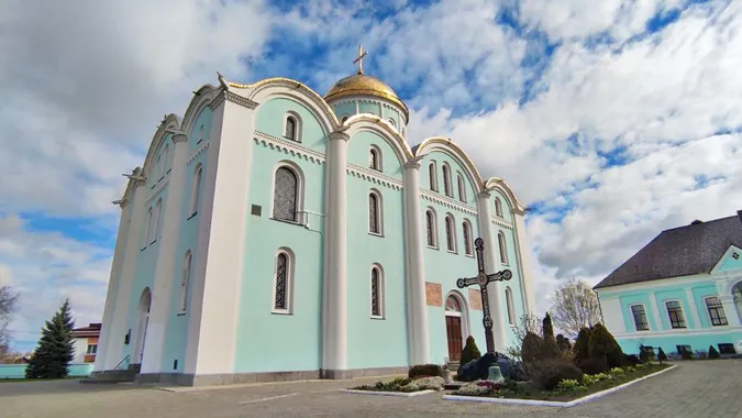 У Свято-Успенському соборі, який відібрали в «московського патріархату», завершили опис майна