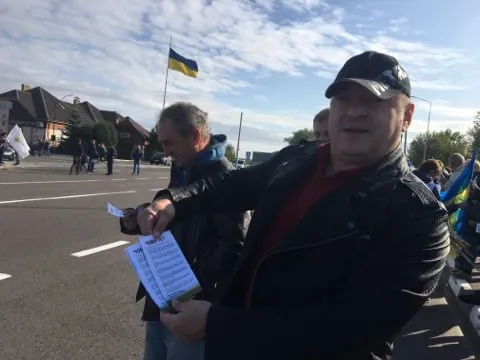 На трасі Луцьк-Львів – мітинг проти ринку землі (фото)