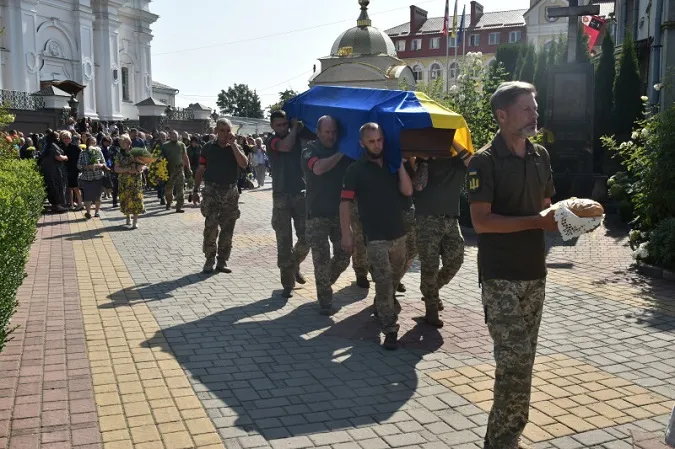 У Луцьку провели в останню путь захисника Михайла Марчука (фото)
