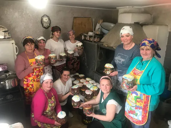 У Підгайцівській громаді напекли пасок для українських захисників (фото, відео)