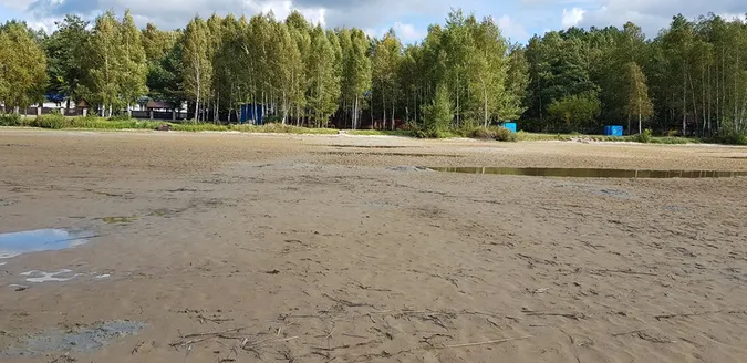 Літо закінчилося, а Світязь досі міліє (фото)
